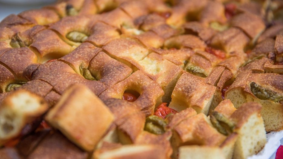 Ristorazione sala polivalente EOC, buffet focaccia