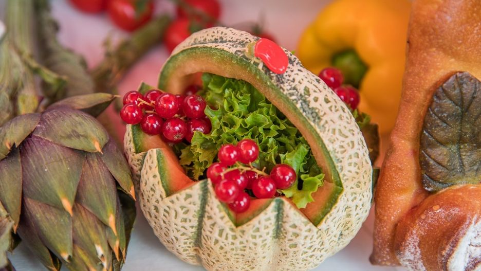 Ristorazione sala polivalente EOC, buffet frutta e melone