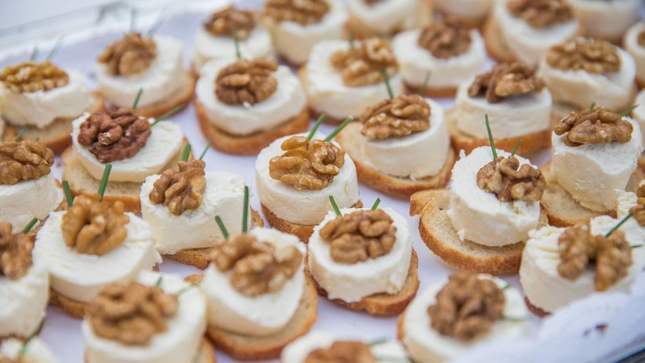Ristorazione sala polivalente EOC, buffet aperitivo